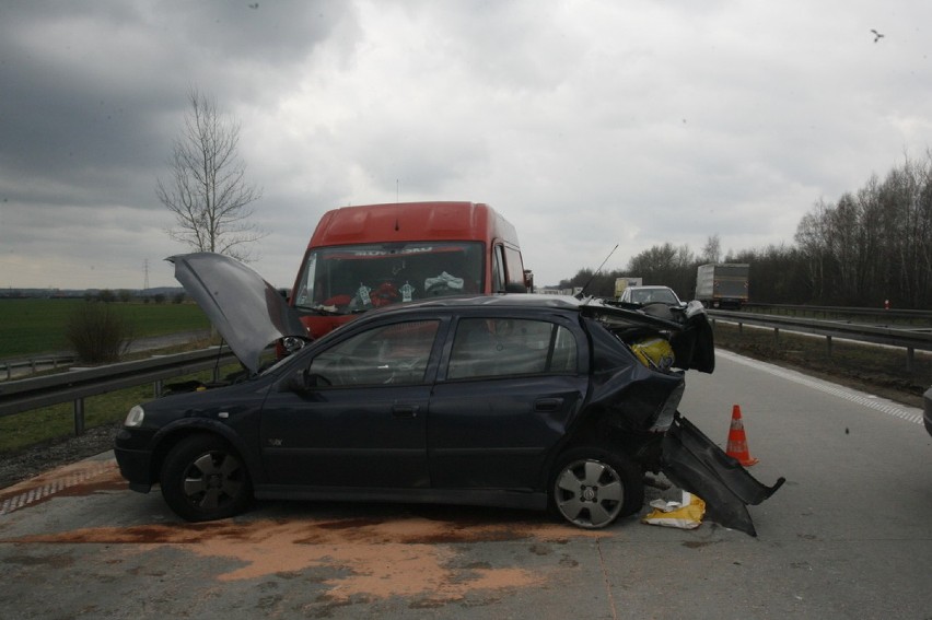 Wypadek na autostradzie A4 (ZDJĘCIA)