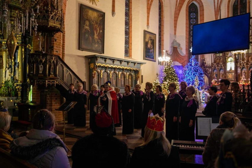 Barwny Orszak Trzech Króli w Gniewie oraz Pelplinie