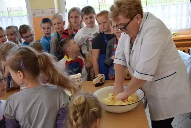 "Cuda i smaki Kaszub" - projekt edukacyjny w Zespole Szkół w Kiełpinie