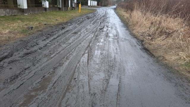 Tak wygląda ulica Kłosowa w Radomiu... Mieszkańcy dopominają się o jej utwardzenie.