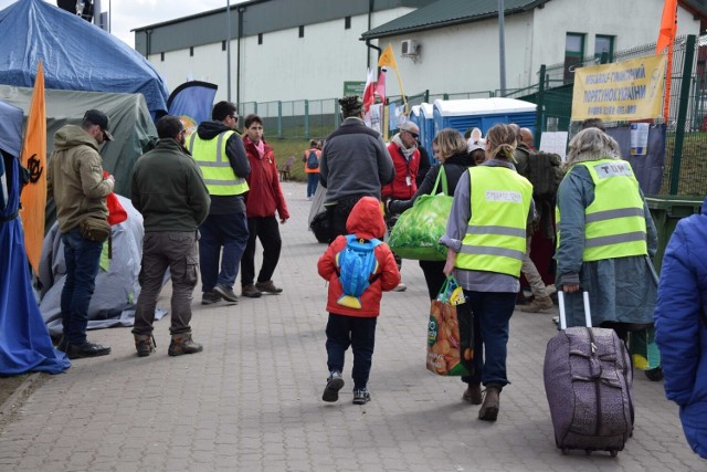 Od początku wojny z Ukrainy do Polski dotarło już prawie 3 mln uchodźców. Sporo z nich zamieszkało w naszym kraju.