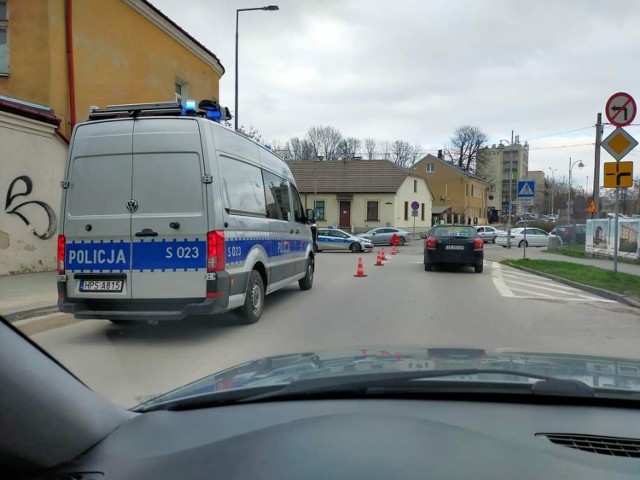 Wypadek w centrum Kielc. Do szpitala przewieziono 10-letnie dziecko.