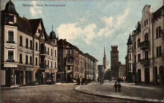 Nysa na przedwojennych pocztówkach - rok 1914. Dzisiejsza ulica Bolesława Krzywoustego, dawniej Berlinerstrasse.
