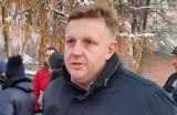 "Blisko dwa miliony złotych w błoto!" Radny Radomska Łukasz Więcek komentuje remonty dróg na Kowalowcu