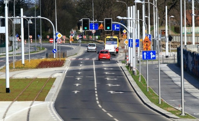 Postęp prac przy budowie nowej linii tramwajowej na Popowice - stan na koniec kwietnia 2021 roku