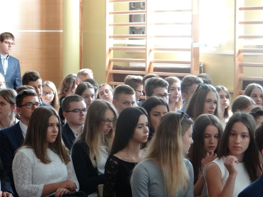 Koniec roku szkolnego 2018 w II LO w Radomsko [ZDJĘCIA, FILM]