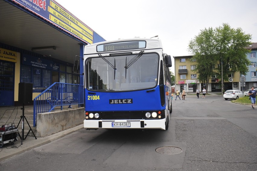 Zabytkowy Jelcz M120 wyjechał na Krakowską Linię Muzealną 