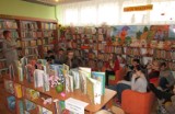 "Zaczytani gimnazjaliści" odwiedzili pińczowską bibliotekę