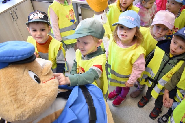 Wizyta przedszkolaków w kościańskiej Komendzie Powiatowej Policji