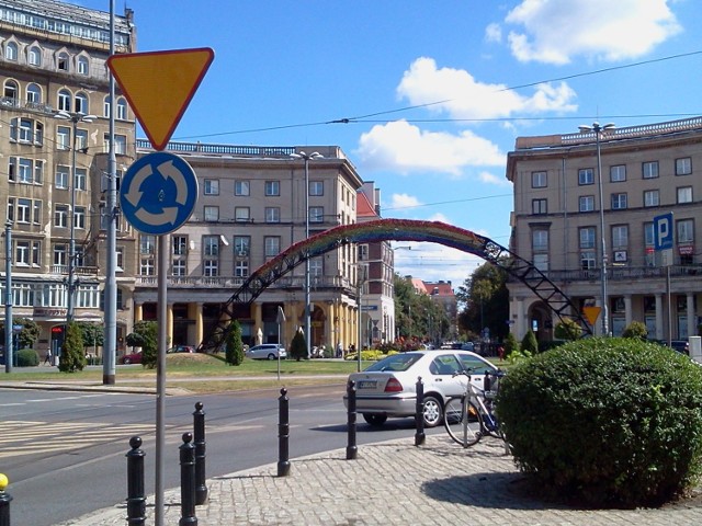 Tęcza Julity Wójcik na placu Zbawiciela w Warszawie.