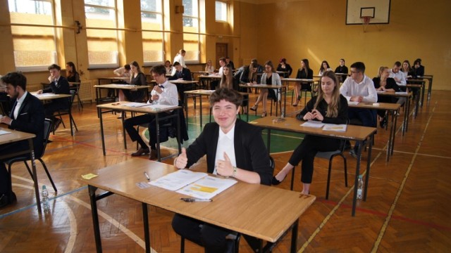 Pierwszy dzień egzaminów maturalnych w Liceum Ogólnokształcącym imienia Marii Curie Skłodowskiej w Kazimierzy Wielkiej.