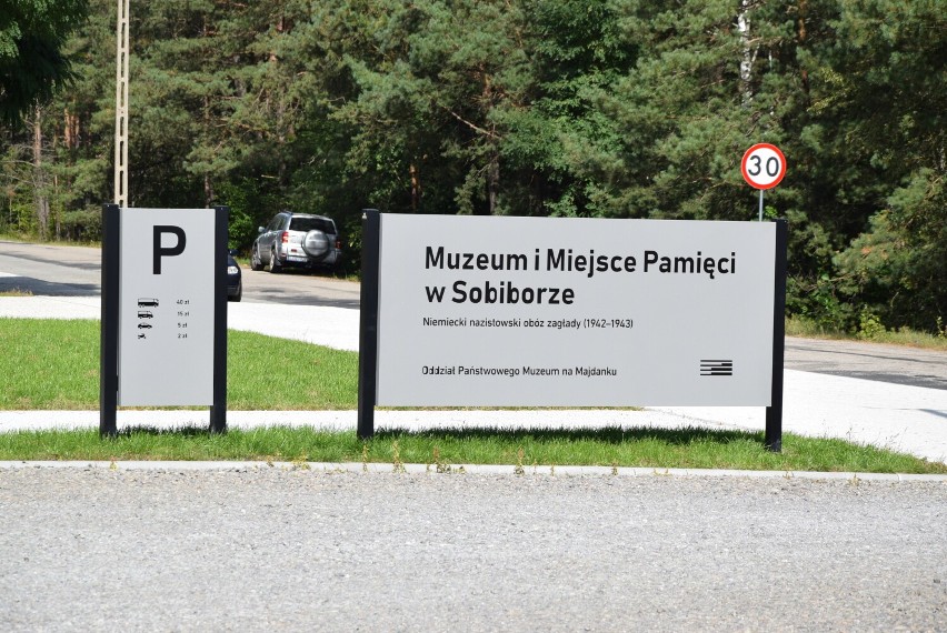 Uroczystości w 80. rocznicę powstania więźniów niemieckiego  obozu zagłady w Sobiborze