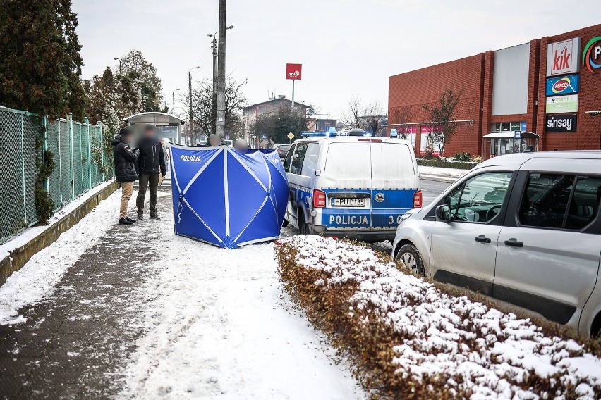 58-latek zmarł na przystanku w Lesznie. Zdaniem policji nie...