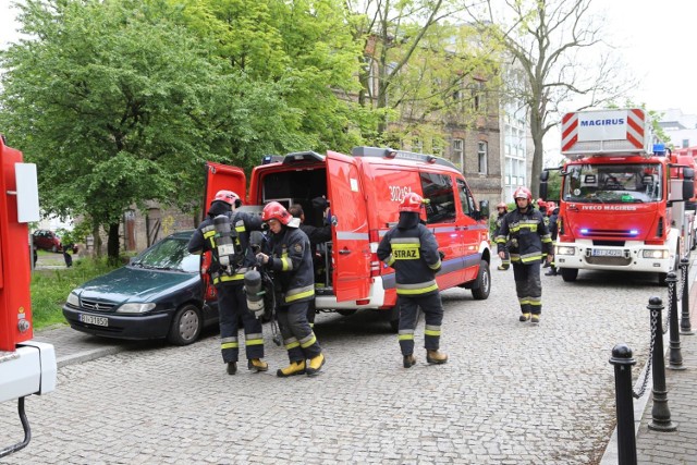 Ul. Św. Mikołaja, gdzie stała cześć wozów strażackich, była zablokowana przez kilkadziesiąt minut.