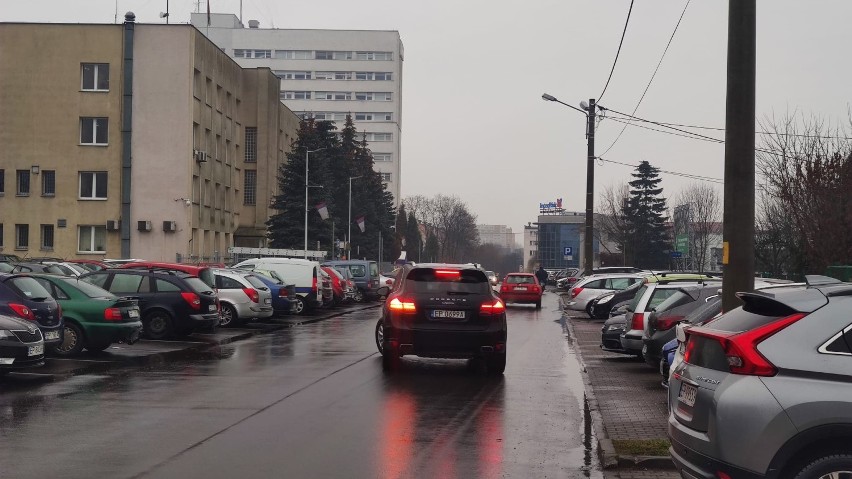 Zmiany w Strefie Płatnego Parkowania w Piotrkowie: Będzie...