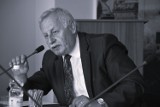 Zmarł Mirosław Olejniczak - znany nauczyciel, wieloletni dyrektor szkoły, radny powiatu nowosolskiego. Przybywa słów pożegnania