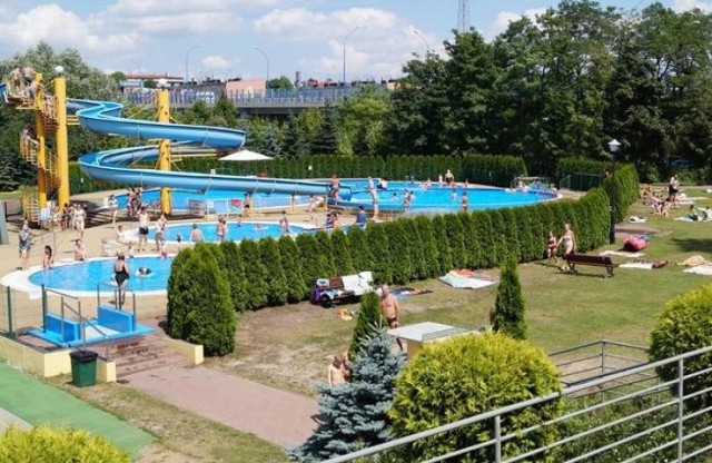 Ośrodek Czarna Góra w Olkuszu przygotowany jest na upalne lato. W basenach czy na zjeżdżalniach każdy z pewnością będzie mógł znaleźć ochłodę
