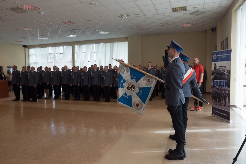  Gratulacje, awanse i odznaczenia dla policjantów z okazji ich święta (LISTA NAGRODZONYCH) 