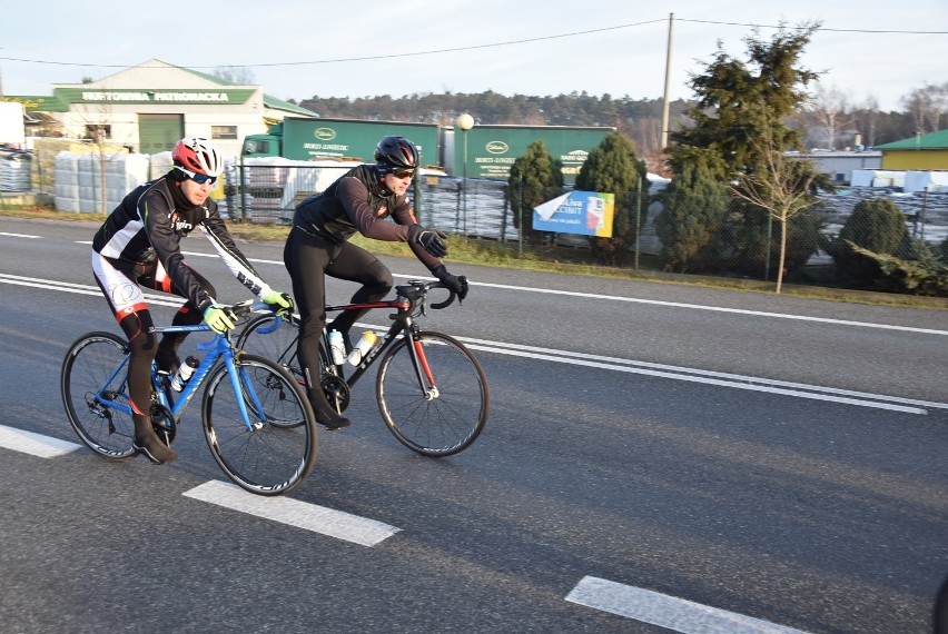 Finał WOŚP 2020 w Kaliszu. XX Wielkoorkiestrowa Sztafeta Cyklistów wyruszyła do Warszawy na finał WOŚP FOTO