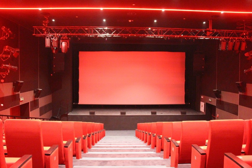 Zmodernizowane Kino Zacisze w Piekarach Śląskich jest już otwarte i ma repertuar pełen hitów