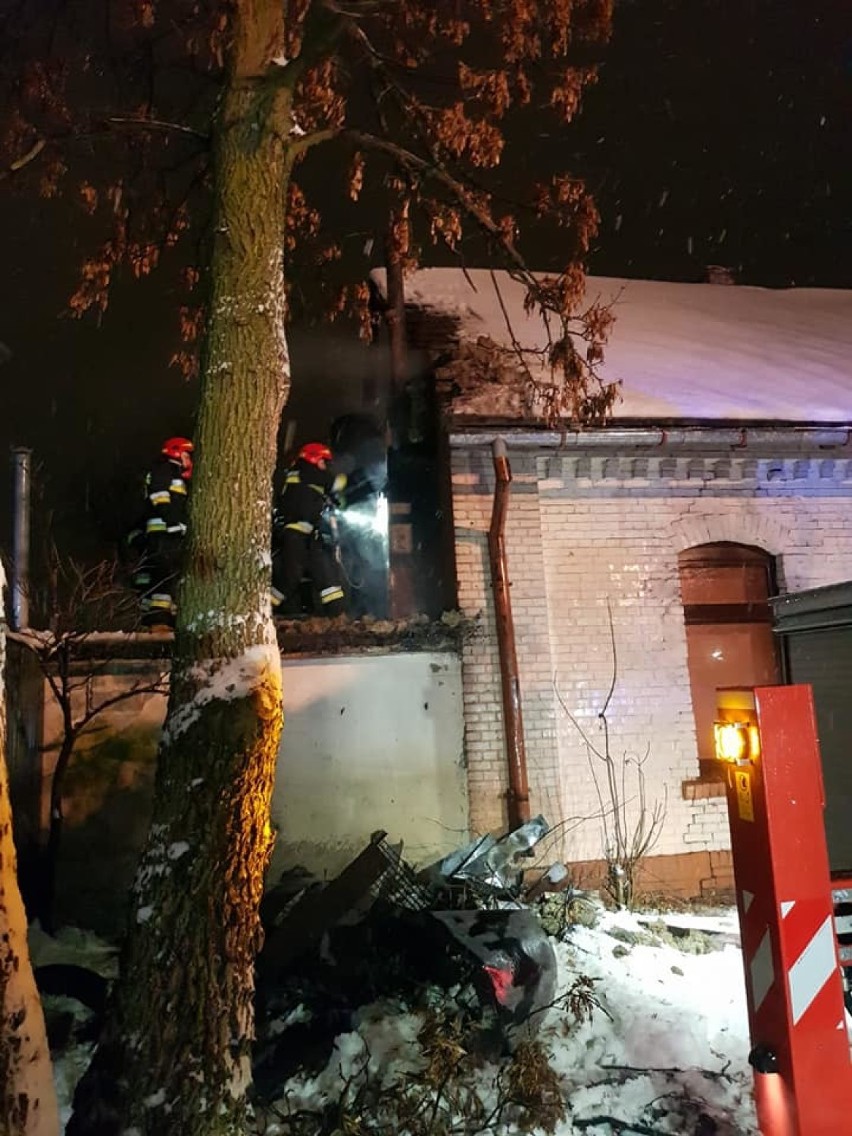 Pożar sadzy na ul. Dworcowej w Herbach 8 stycznia 2019.