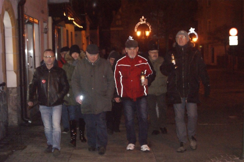 Grodzisk Wielkopolski: Marsz milczenia pod hasłem "Stop nienawiści" [ZDJĘCIA]