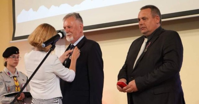 Jerzy Trescher, mieszkaniec Aleksandrowa Kujawskiego, otrzymał medal "Pro Patria"