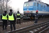 BMW wjechało pod pociąg w Koninie. Są utrudnienia na trasie Berlin - Warszawa