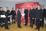 Awanse u funkcjonariuszy Komendy Powiatowej Państwowej Straży Pożarnej w Rawiczu (2022). Wyższe stopnie dla 15 strażaków