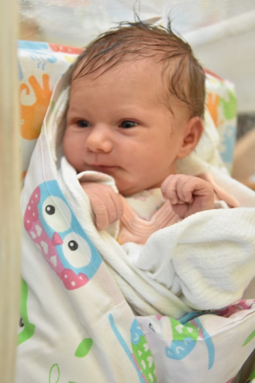 Urodziła się 4 lutego o godz. 14.35. Ważyła 3000 g i mierzył...