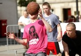 Streetball na ulicy w Legnicy (ZDJĘCIA)