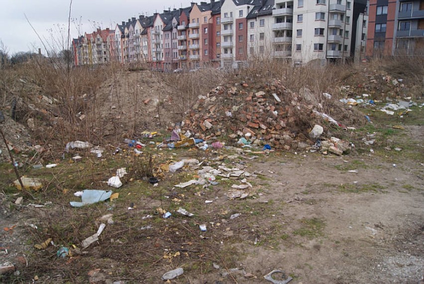 Jak wyglądał bulwar nad Odrą w Głogowie kilka lat temu? Przypominamy, jak się zmieniało to miejsce. Zdjęcia