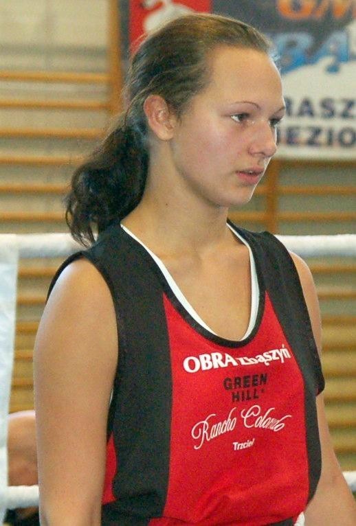Aleksandra Orzechowska – boks - wyślij sms o treści PWL.17...
