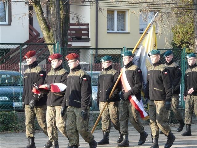 Ślubowanie klas pierwszych w Zespole Szkół w Karsznicach