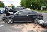 Groźny wypadek w Zamościu. Zderzyły się ze sobą trzy pojazdy. Dwie osoby trafiły do szpitala
