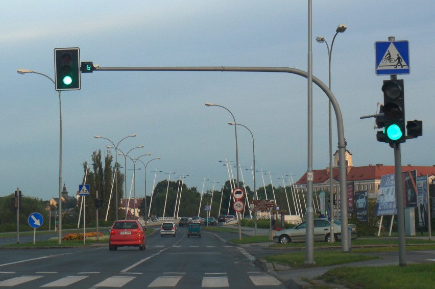 Sekundniki przy światłach - jest już zielone światło! Jesteście za? [SONDA]