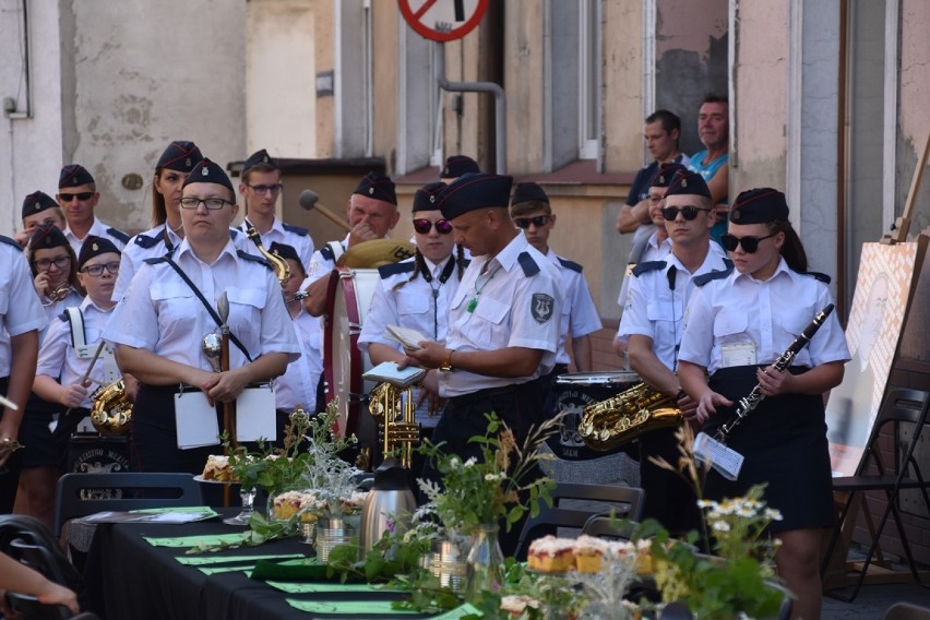 Śremianie bawili się na imieninach ks. Piotra Wawrzyniaka -...