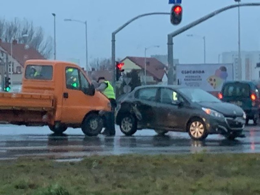 Do zderzenia trzech samochodów doszło w czwartek, 9...