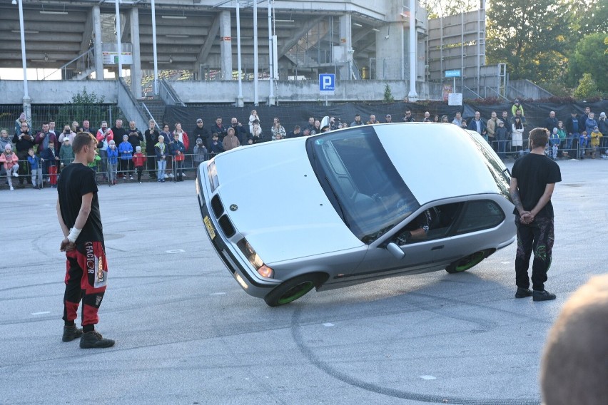 Sceny jak z hollywoodzkiego filmu akcji! Monster Truck Show w Kielcach