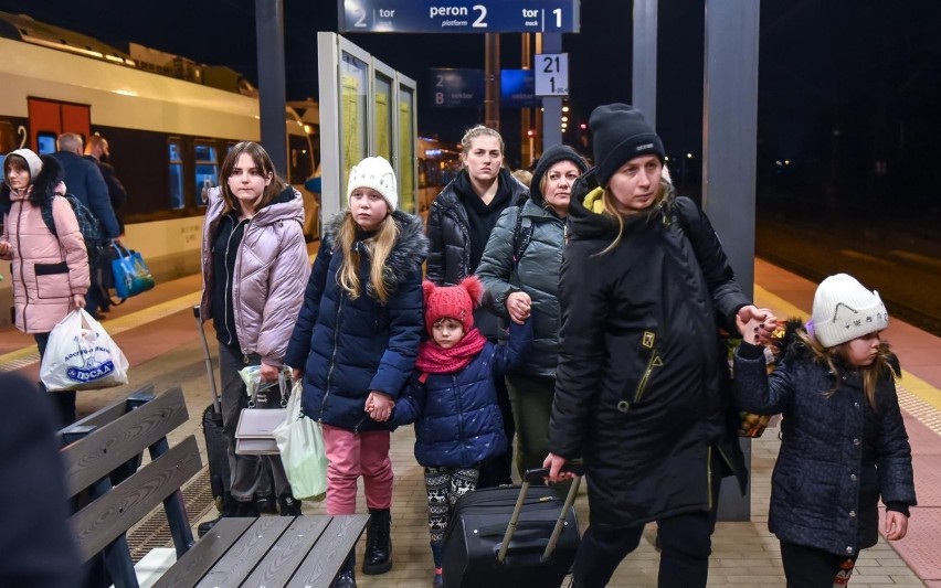 252 osoby, w tym 90 dzieci trafiło do Gdyni. Kolejny pociąg z uchodźcami wojennymi przyjechał na Pomorze
