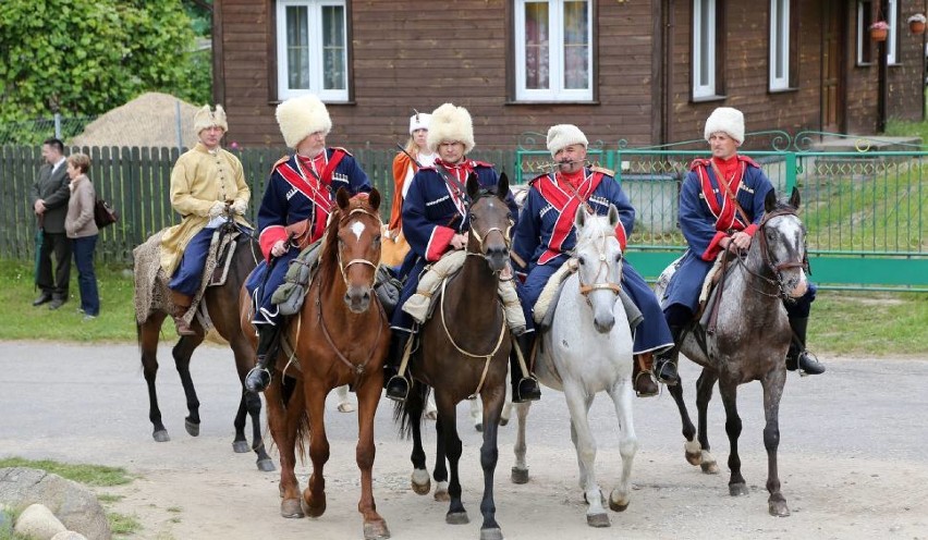 Rekonstrukcja bitwy, kuchnia tatarska, muzyka, pokazy. To...