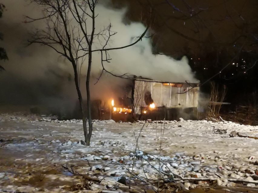 Pożar budynku przy ul. Siemianowickiej w Bytomiu [ZDJĘCIA]