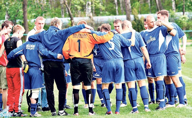 Piłkarze z Wojkowic zmagali się w tym sezonie z problemami organizacyjnymi i kadrowymi
