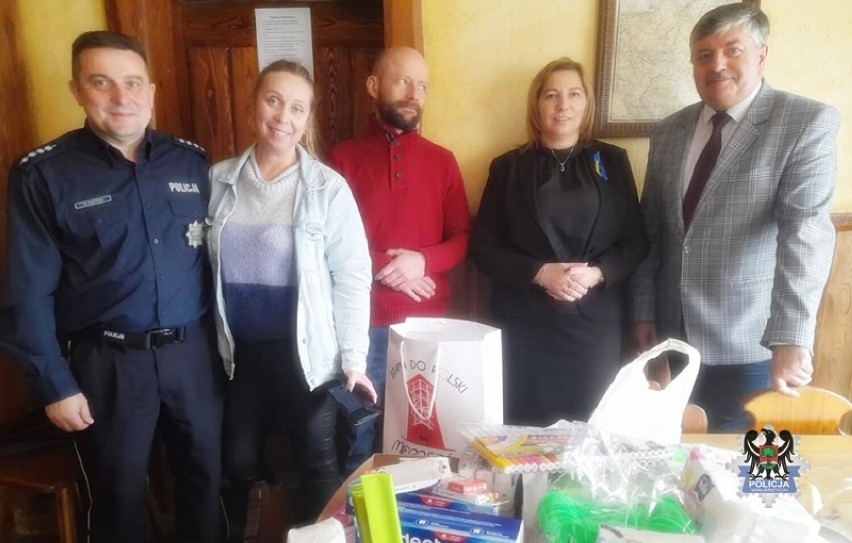 Wałbrzyscy policjanci zorganizowali zbiórkę darów dla...