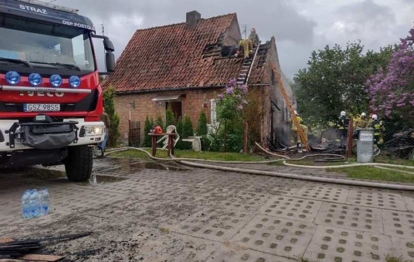 Postolin. Druhowie z OSP apelują o pomoc dla ofiar pożaru. Każda złotówka jest ważna!