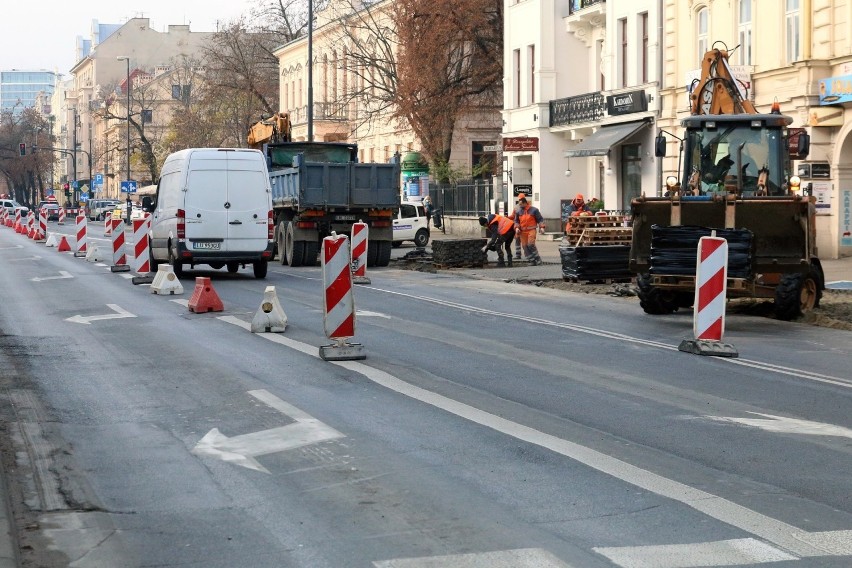 Krakowskie Przedmieście po zmianach - ma być więcej drzew i mniej miejsc parkingowych