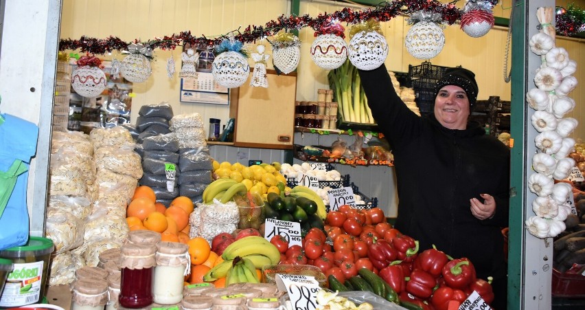 Bazar przy Placu Kupieckim w Chełmie.