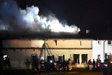 Ogromny pożar w miejscowości Rudnicze, gmina Wągrowiec! Na miejscu ok.15 jednostek straży pożarej!