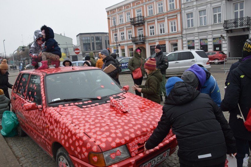 WOŚP 2023 w Zduńskiej Woli. Parada motocykli i aut 4X4. Tak gra orkiestra w Zduńskiej Woli