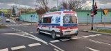 Zderzenie karetki pogotowia z osobówką na rondzie "Tesco" w Szczawnie - Zdroju. Kierowca ambulansu nie zawinił